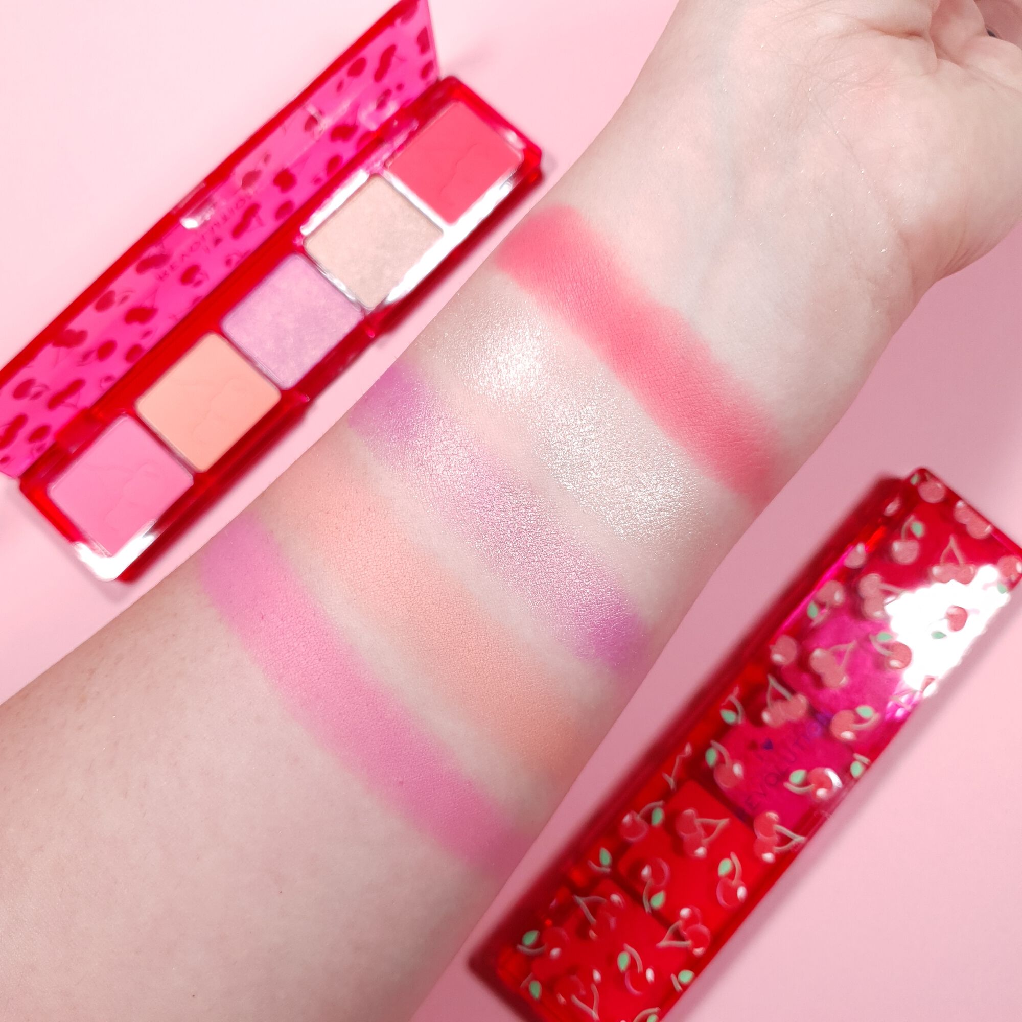 I Heart Revolution Mini Match Palette Cherry Please